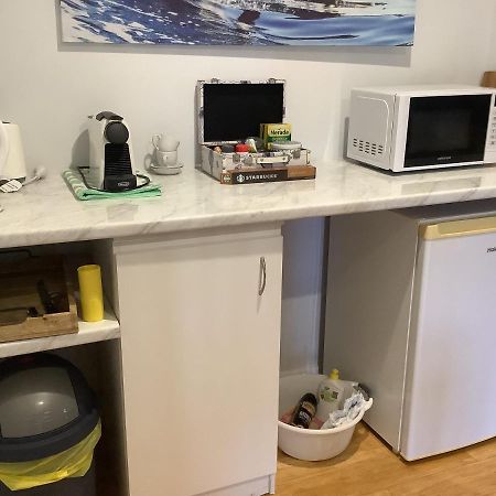 Oceanview Apartment Airlie Beach Bagian luar foto
