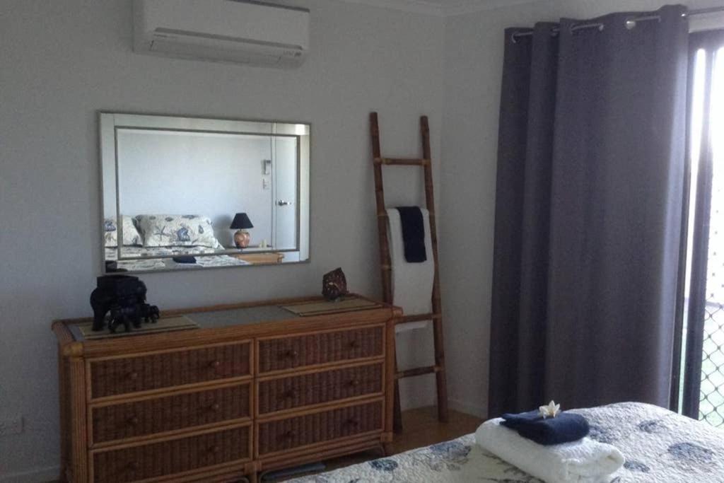 Oceanview Apartment Airlie Beach Bagian luar foto
