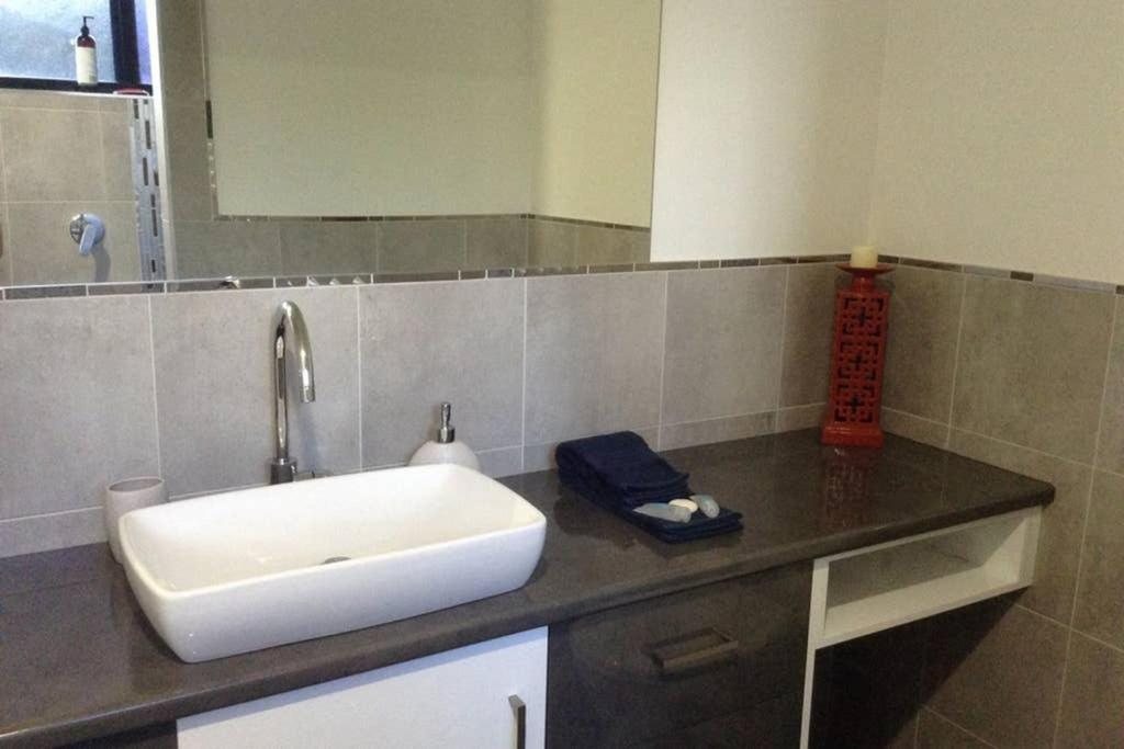 Oceanview Apartment Airlie Beach Bagian luar foto