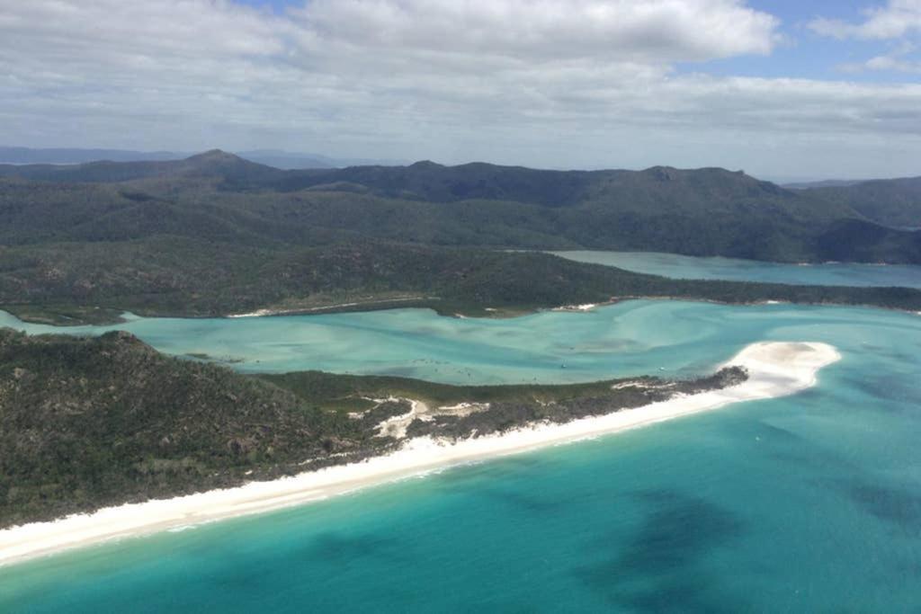Oceanview Apartment Airlie Beach Bagian luar foto