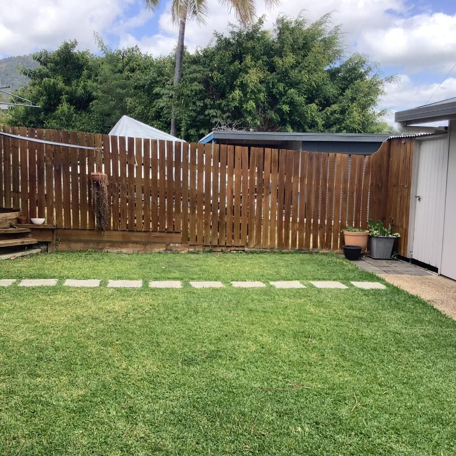 Oceanview Apartment Airlie Beach Bagian luar foto